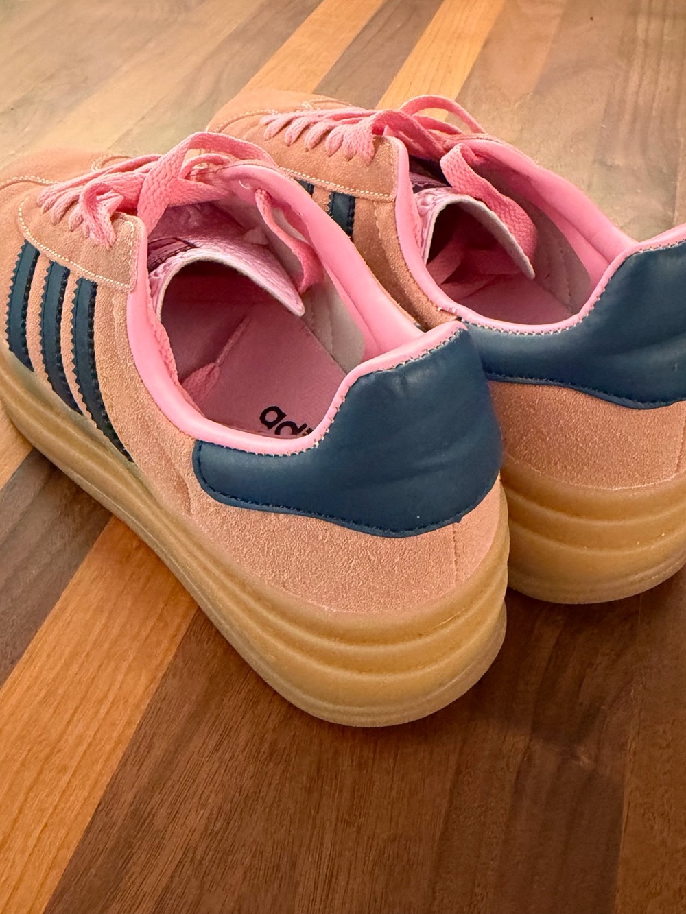 adidas Bold Gazelle Pink Gum 7.5 (fits 8-8.5) - Picture 3 of 5